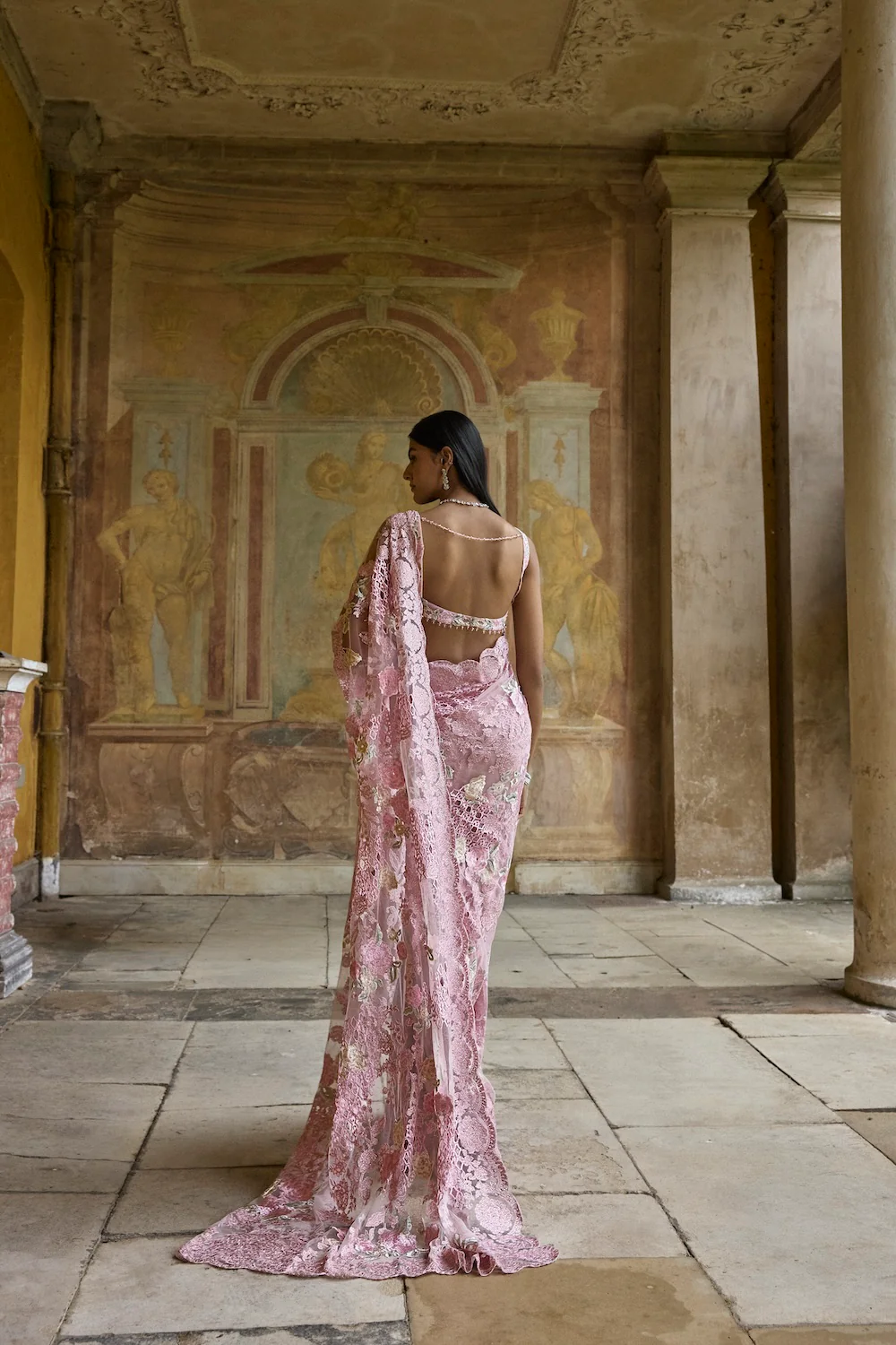 Dusty Pink Thread Work Saree - Image 4