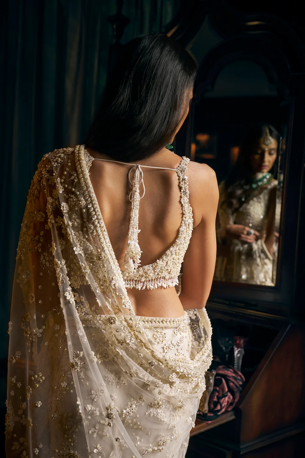 Ivory Three-dimensional Saree - Image 4
